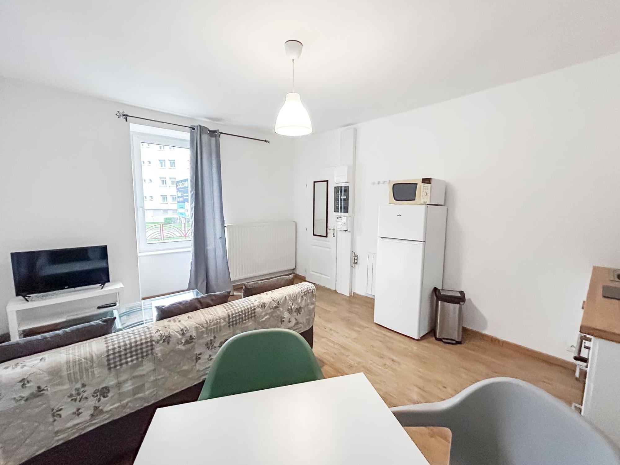 Appartement 002-t2 Cosy 2 A 4 Pers Lumineux Wifi & Parking Audincourt